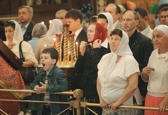 Liturgy on 5th anniversary of Russian church unity