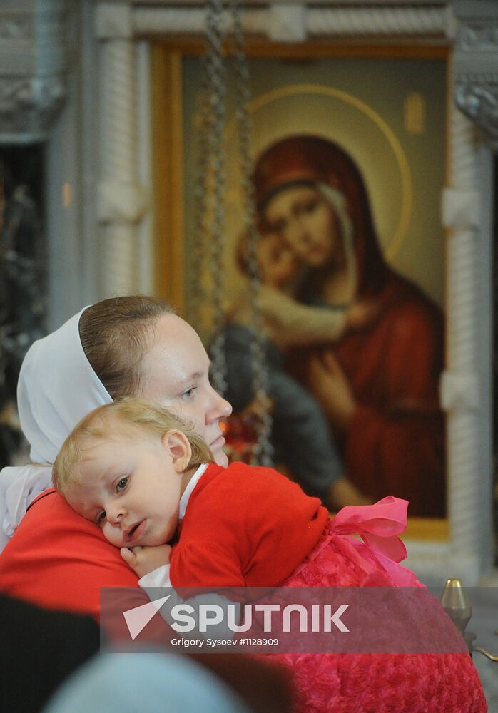 Liturgy on 5th anniversary of Russian church unity