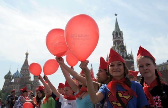 Admitting children into Young Pioneer Organization, Moscow
