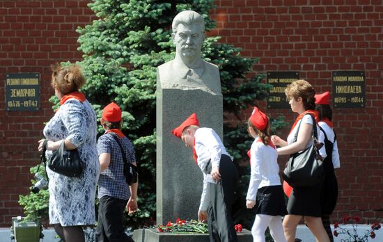 Welcome reception for Young Pioneers on Red Square