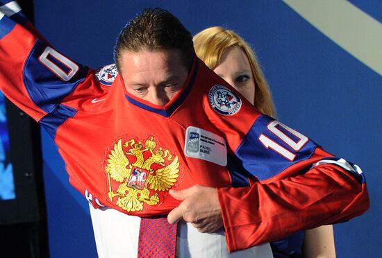 Pavel Bure inducted in IIHF's Hall of Fame
