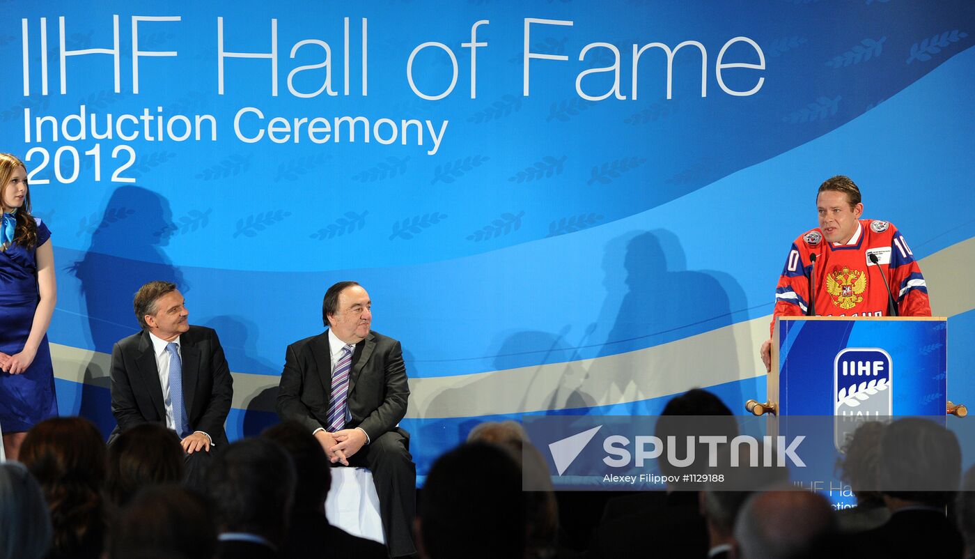 Pavel Bure inducted into IIHF's Hall of Fame