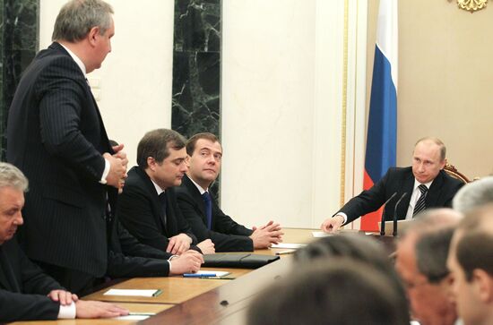 Vladimir Putin meets with members of the government