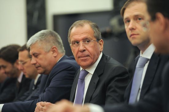 Vladimir Putin meets with government members