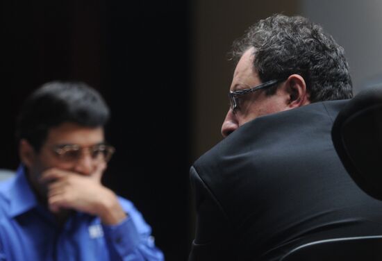 Chess Match for World title. Day 9