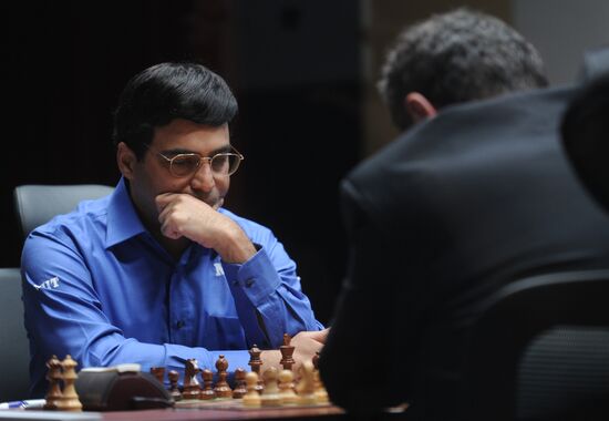 Chess Match for World title. Day 9