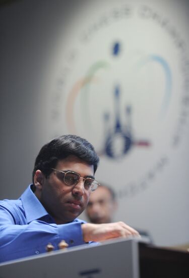World Chess Championship 2012 match. Day Nine