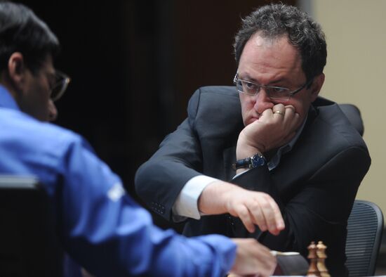 Chess Match for World title. Day 9