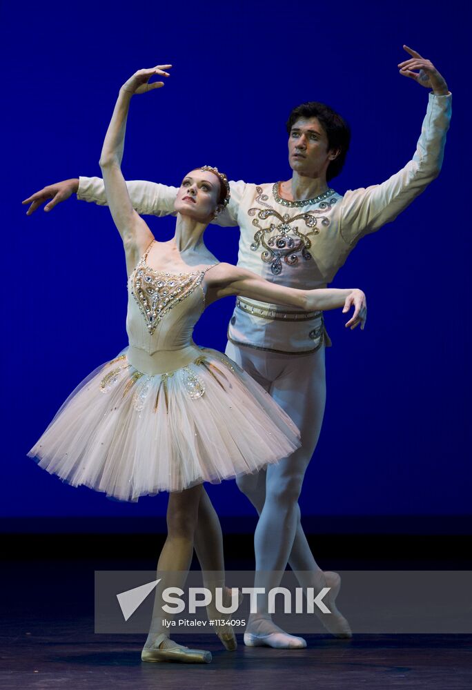 Benois de la Danse Stars of Various Years gala performance