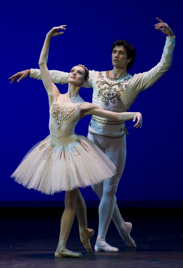 Benois de la Danse Stars of Various Years gala performance