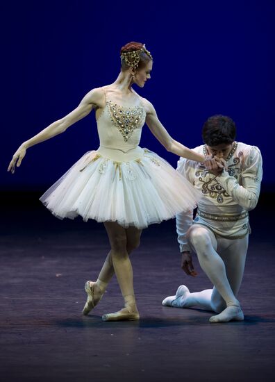 Benois de la Danse Stars of Various Years gala performance