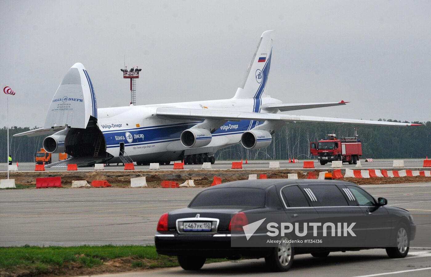 Volga-Dnepr and AirBridgeCargo planes presentation