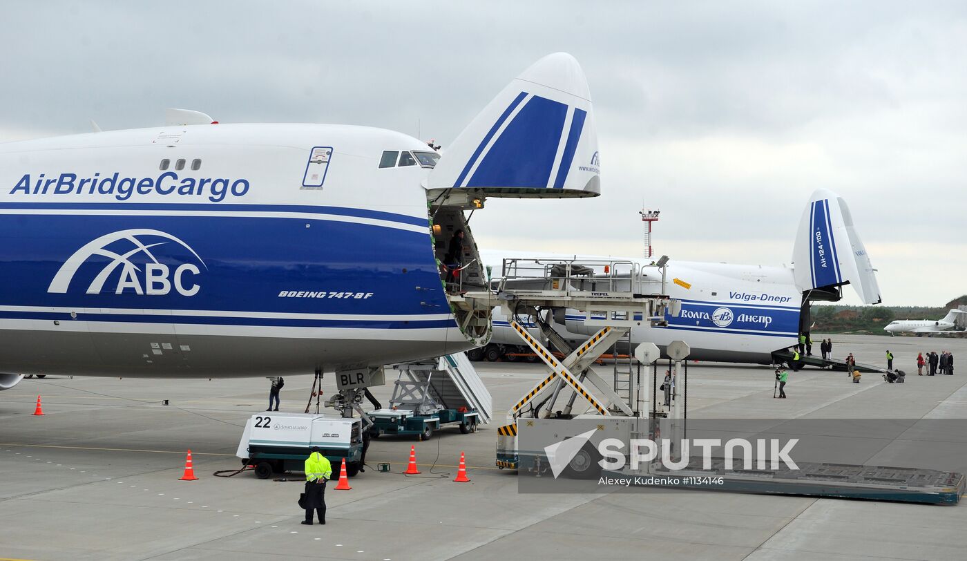 Volga-Dnepr and AirBridgeCargo planes presentation