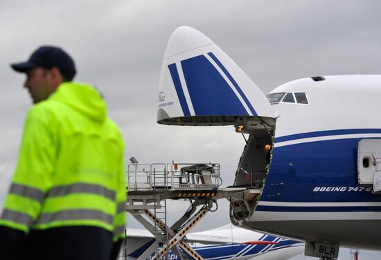 Presentation of aircraft companies Volga-Dnepr & AirBridgeCargo