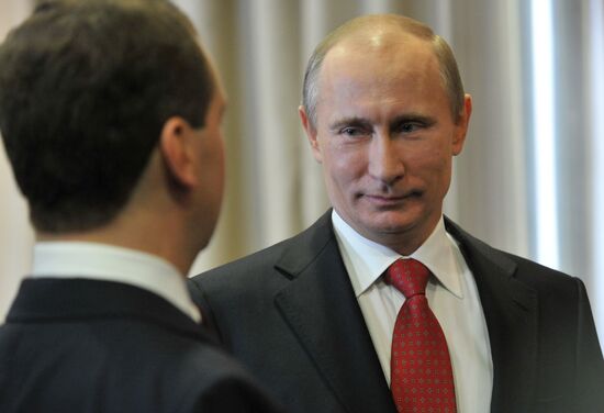 Vladimir Putin and Dmitry Medvedev meet Ukrainian Prime Minister