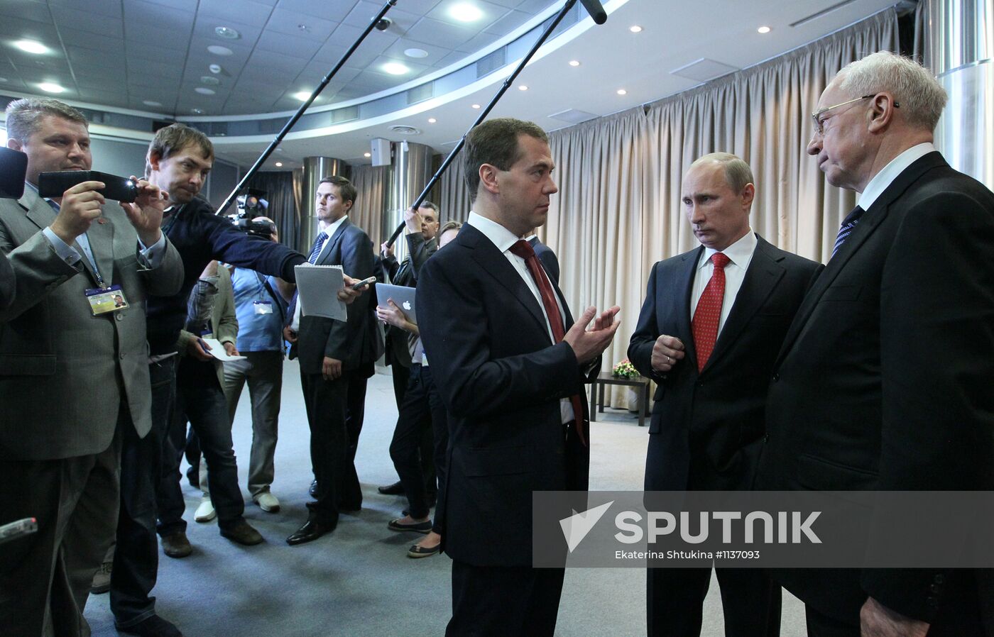 V. Putin and D.Medvedev meet with Prime Minister of Ukraine