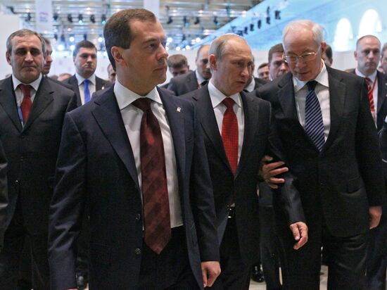 V. Putin and D. Medvedev at 13th United Russia conference