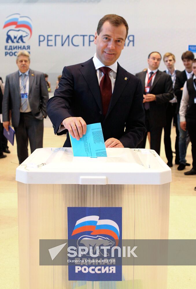 Dmitry Medvedev votes at 13th Congress of United Russia Party