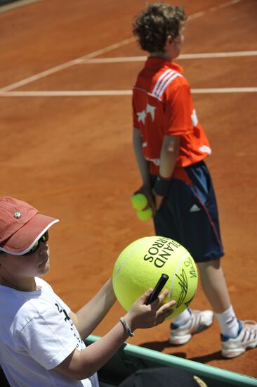 Children's Day at 2012 Roland Garros tennis tournament
