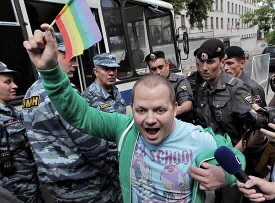 LGBT activists stage unauthorized rally on Tverskaya Street