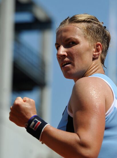 Roland Garros Tennis 2012: Day Two