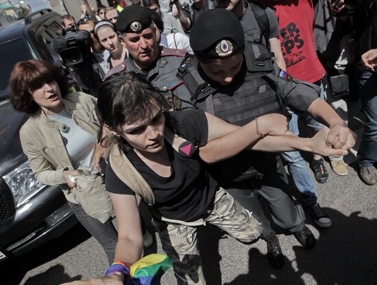 LGBT activists stage unauthorized rally on Tverskaya Street