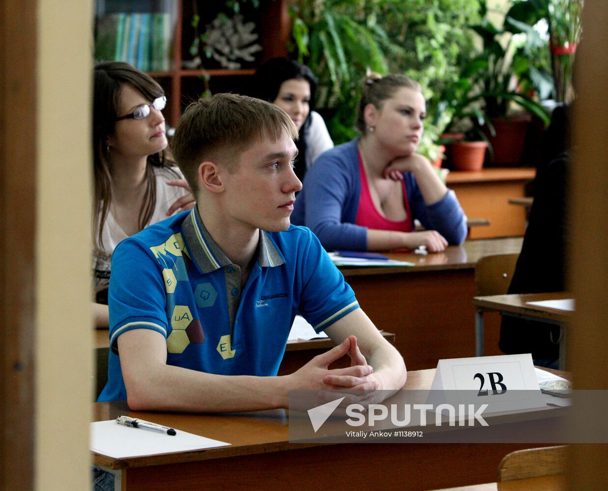 Russian schoolchildren take unified state exam