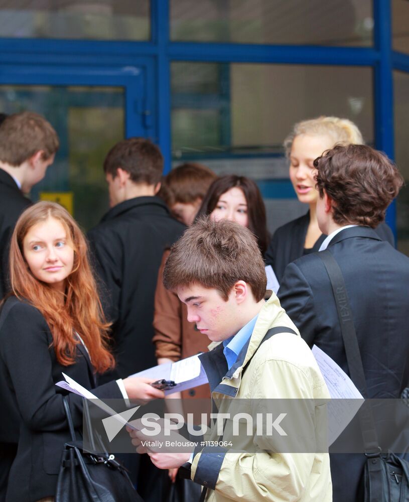 Russian schoolchildren take Unified State Examinations