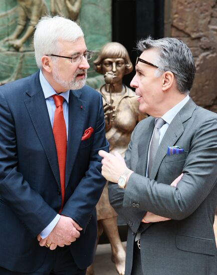 Zurab Tsereteli presents monument to Marina Tsvetaeva in Moscow