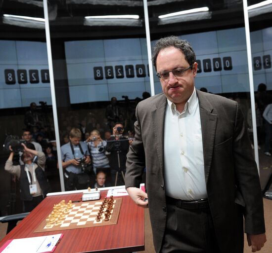 World Chess Championship 2012 match. Day 19