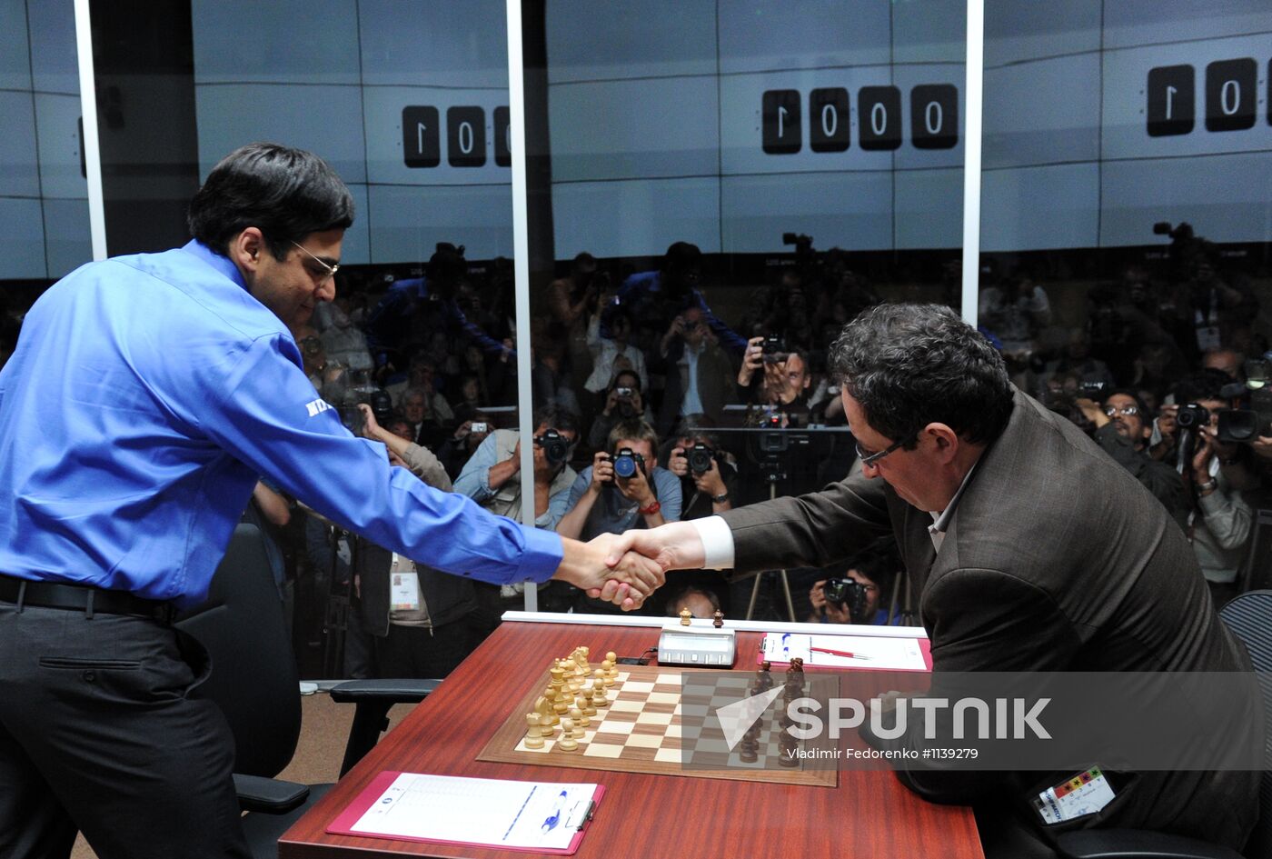 World Chess Championship 2012 match. Day 19