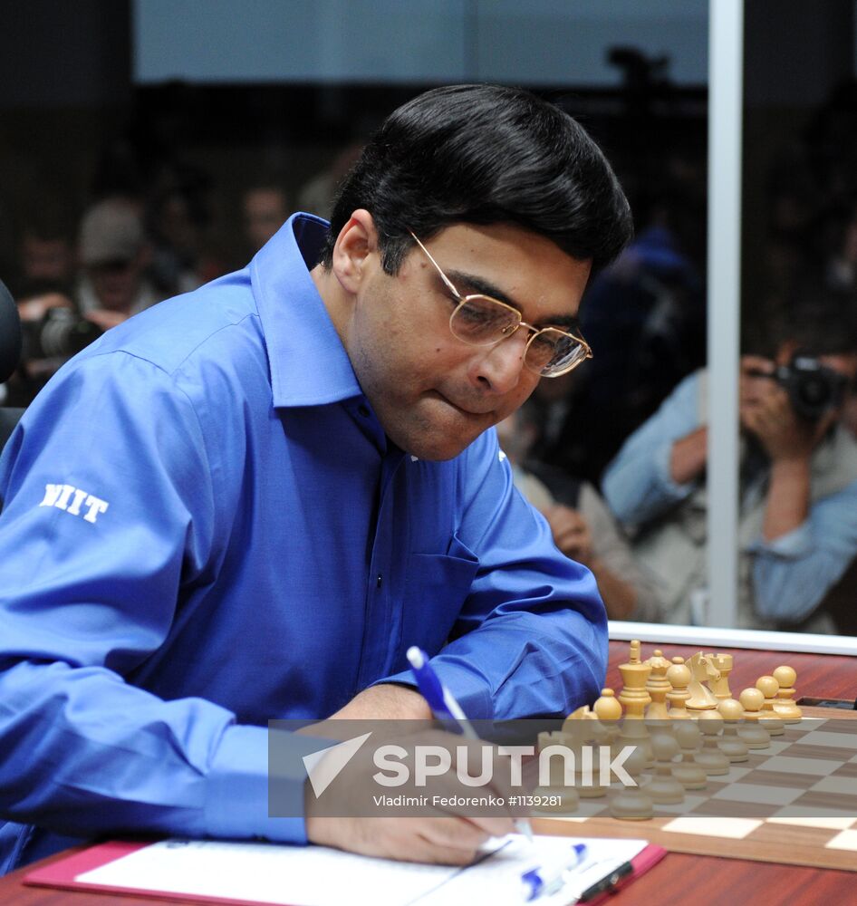 World Chess Championship 2012 match. Day 19
