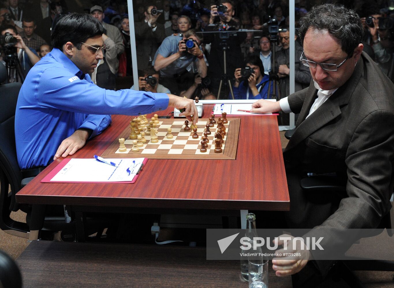 World Chess Championship 2012 match. Day 19