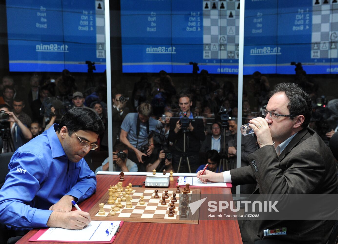 World Chess Championship 2012 match. Day 19
