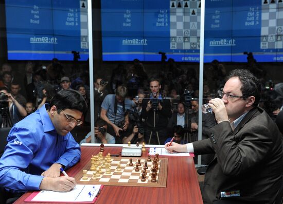 World Chess Championship 2012 match. Day 19