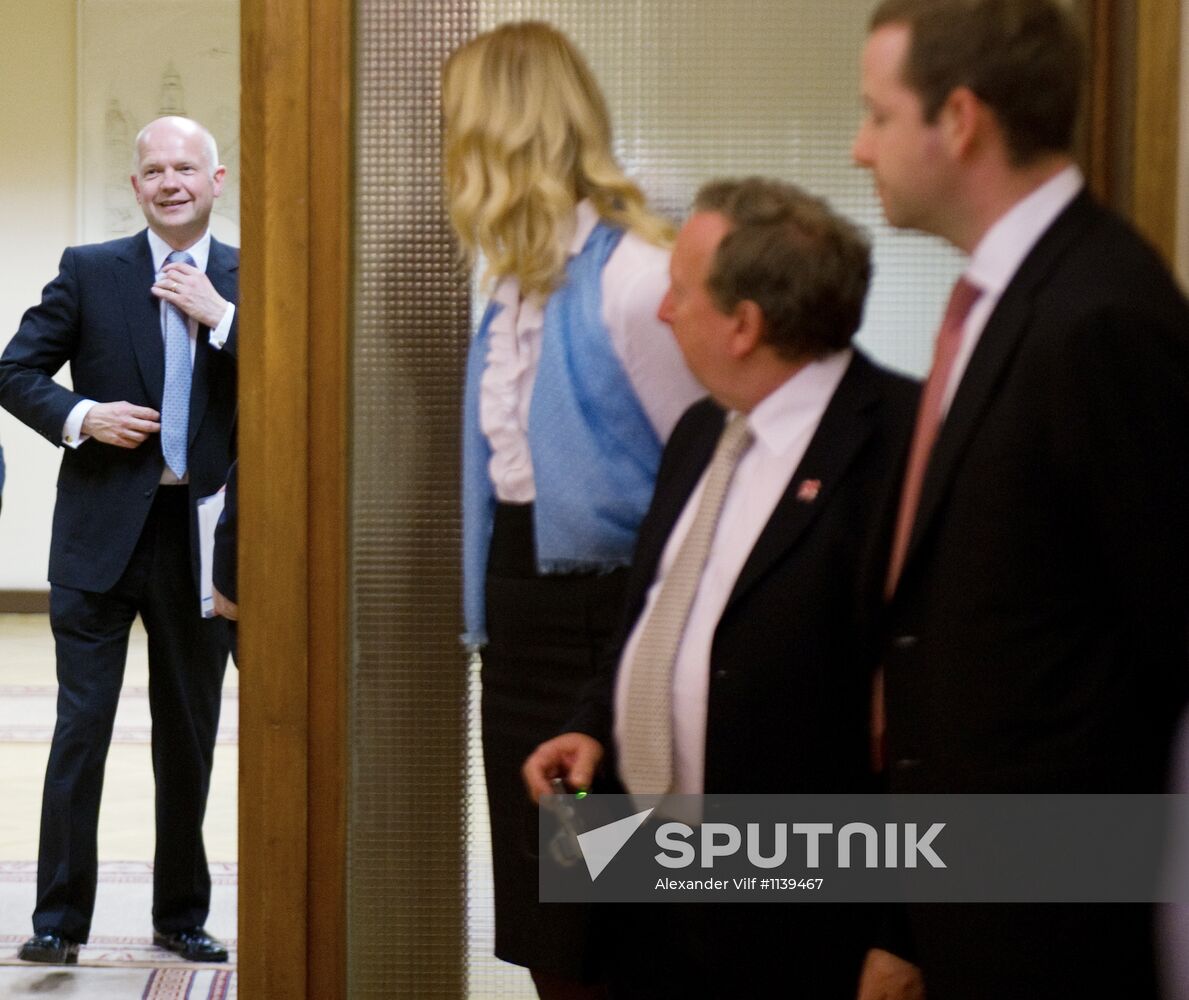 Dmitry Kozak meets William Hague in Moscow