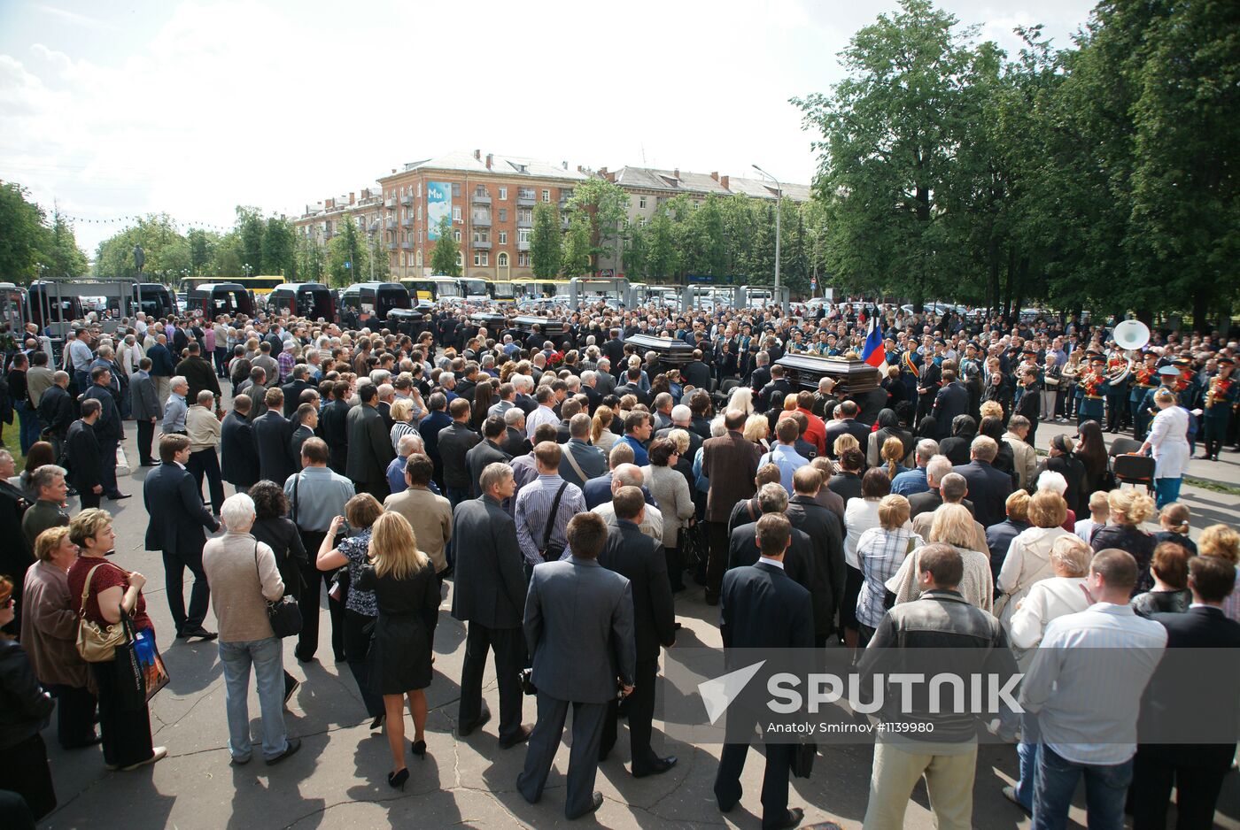 Bidding farewell to SSJ-100 crash victims in Zhukovsky