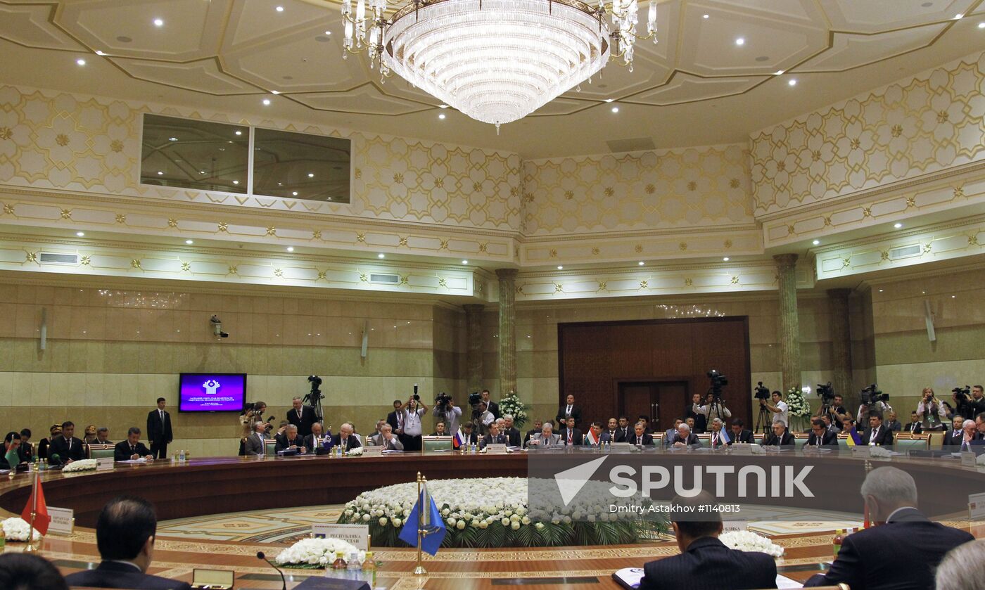 CIS Council of Heads of Government meets in Ashgabat