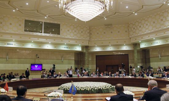 CIS Council of Heads of Government meets in Ashgabat