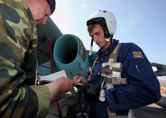 Training flights of army assault aviation in Primorye