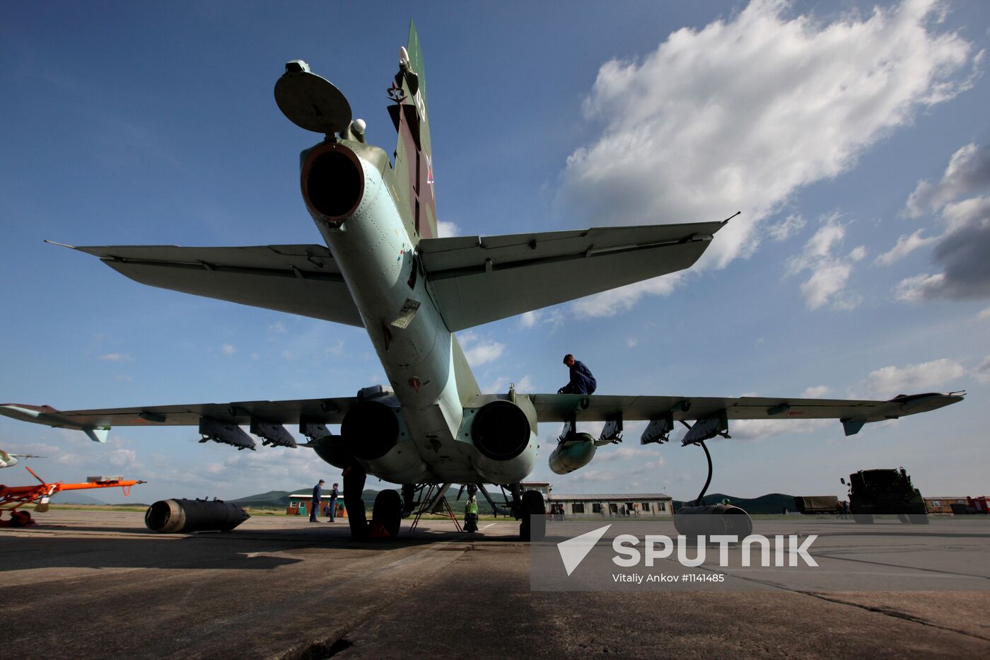 Training flights of army assault aviation in Primorye