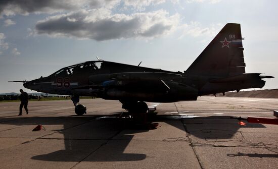 Training flights of army assault aviation in Primorye