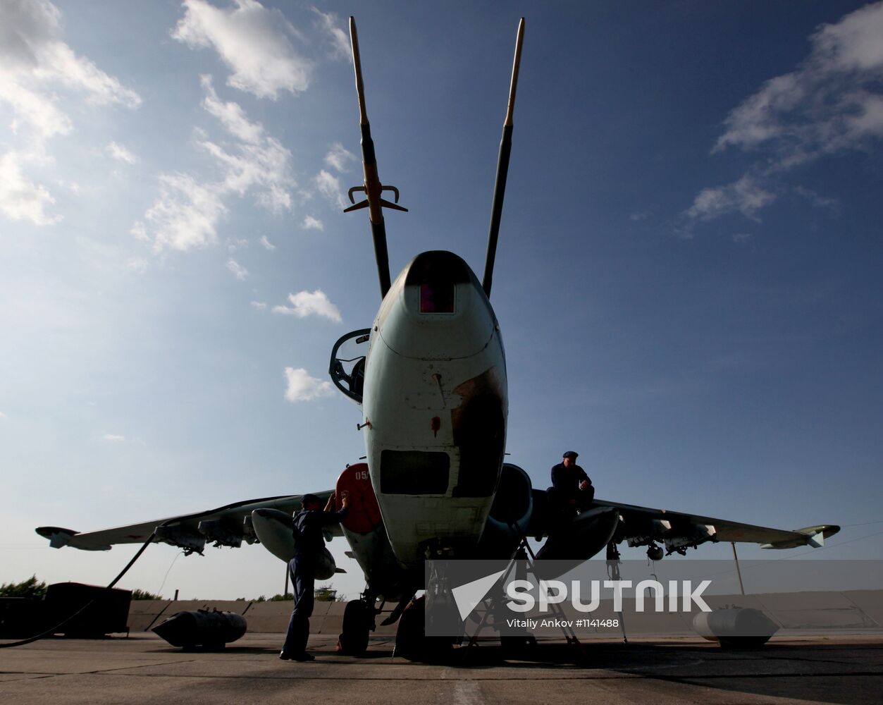 Training flights of army assault aviation in Primorye