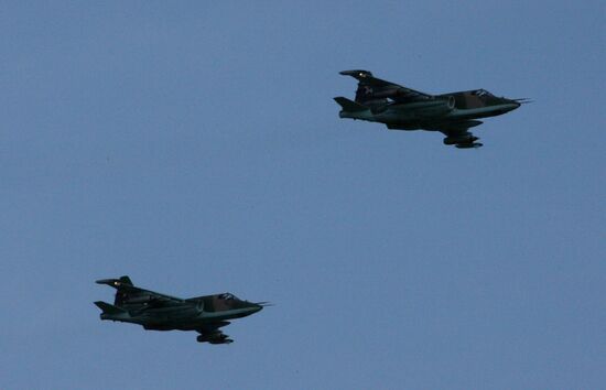 Training flights of army assault aviation in Primorye