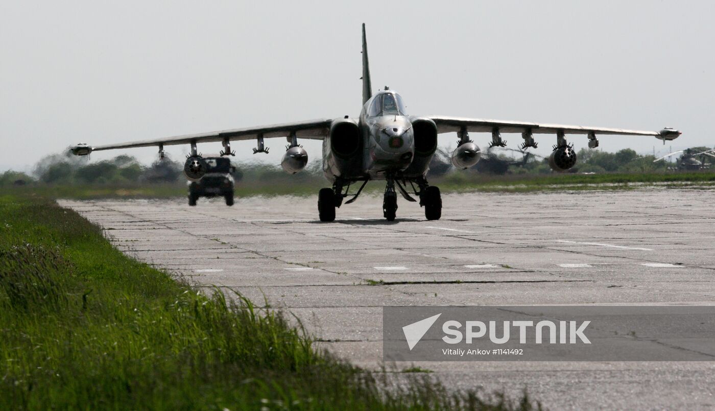 Training flights of army assault aviation in Primorye