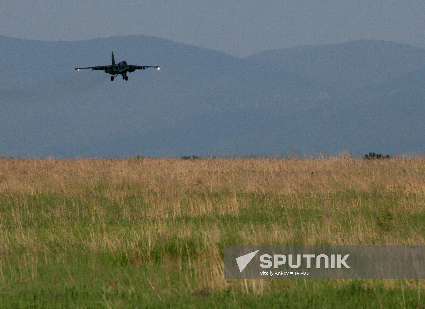 Training flights of army assault aviation in Primorye