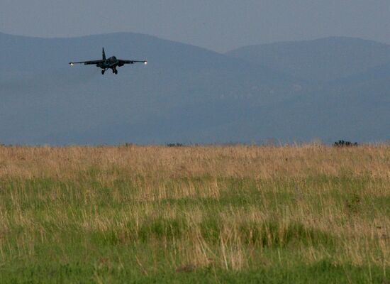 Training flights of army assault aviation in Primorye