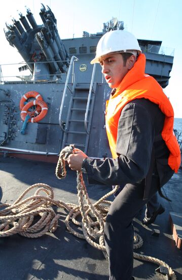 BF guard frigate "Yaroslav Mudry" performs training tasks