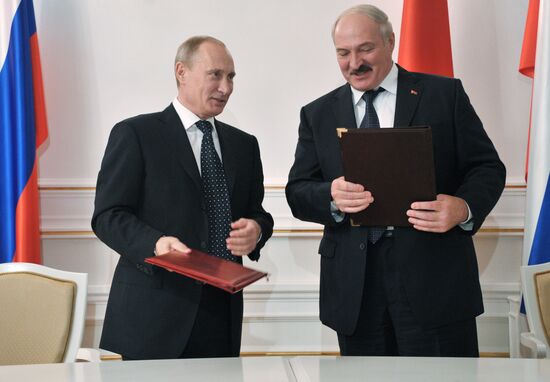 Russian President Vladimir Putin visits Minsk