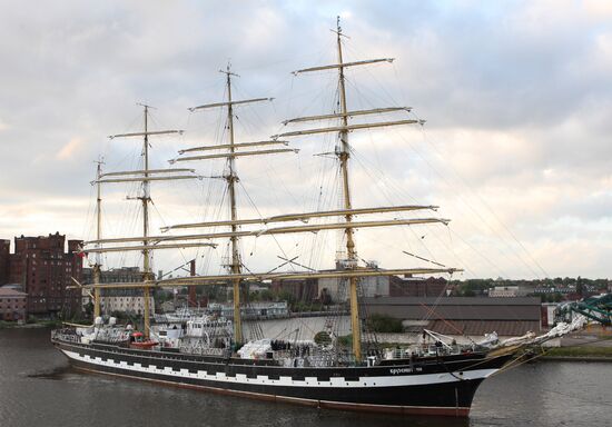 Tall ship sailing vessel "Krusenstern" departs on latest voyage